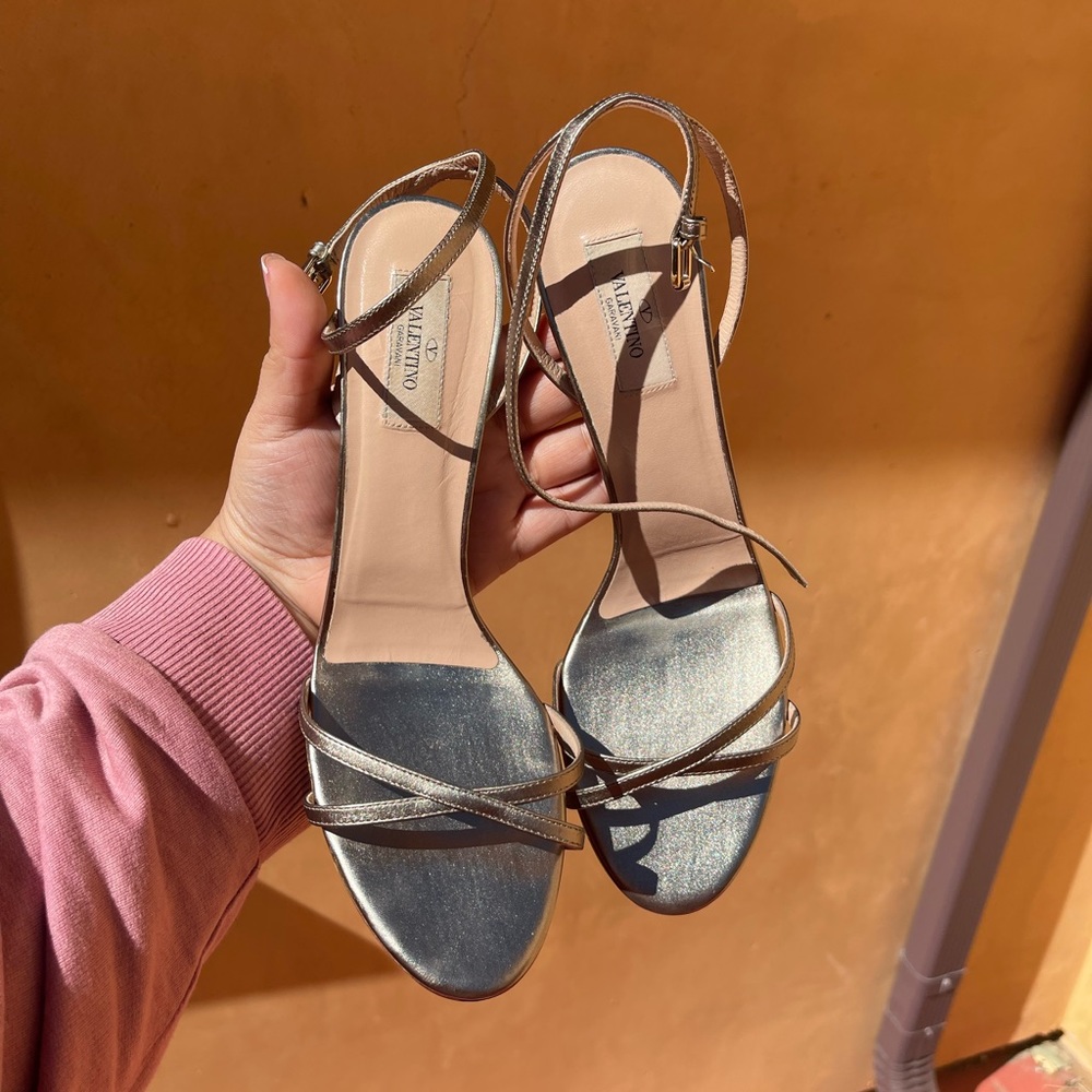 AUTHENTIC VALENTINO HEEL SANDALS
